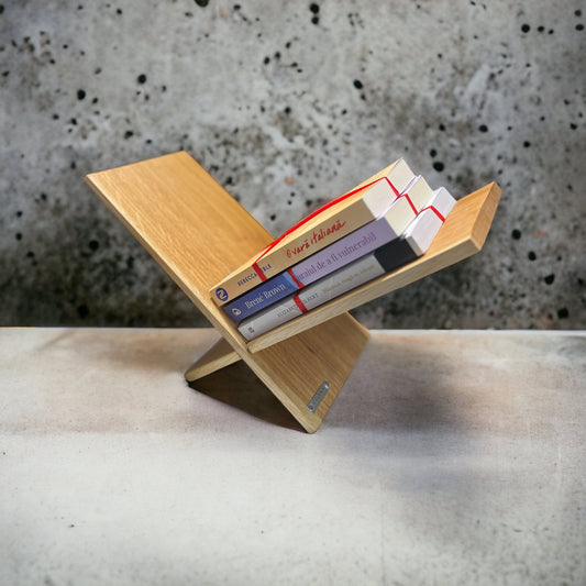 BOOKY wooden book stand