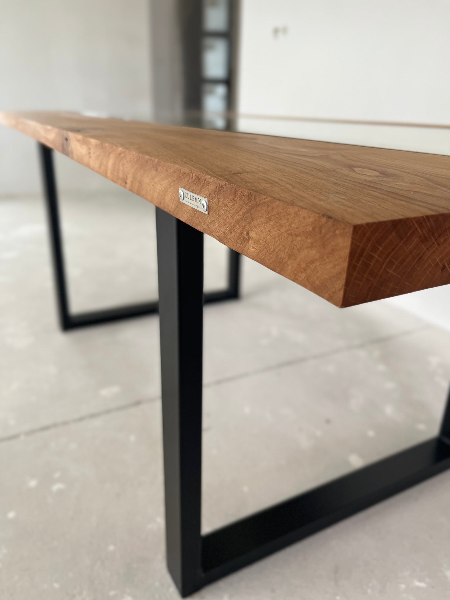 Solid oak table with natural edges, glass and ARON metal legs