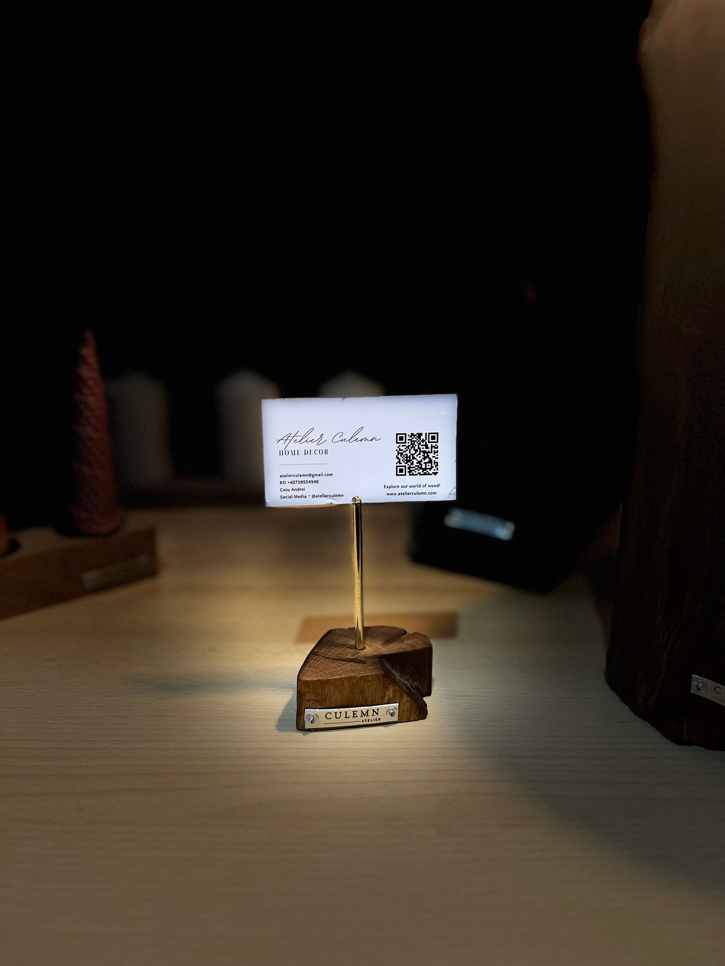 Price support, notes or business cards made of HEY wood